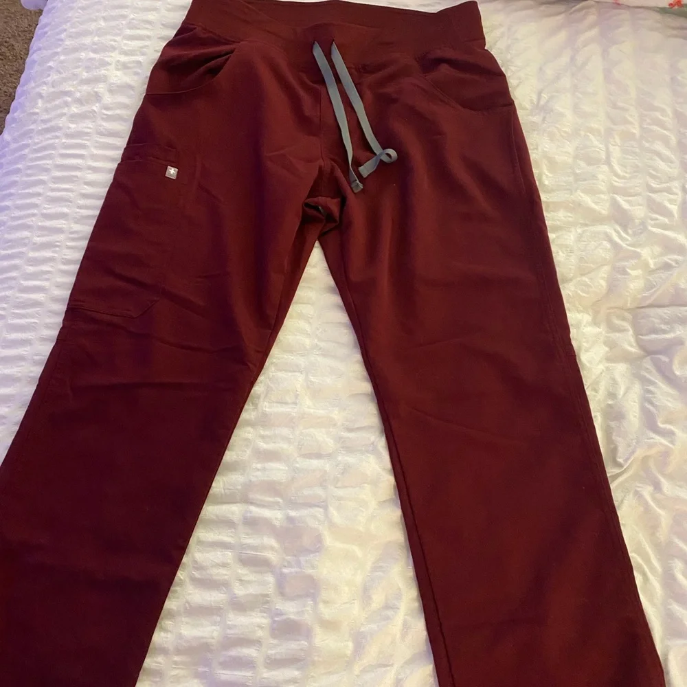 Figs Women's Burgundy Scrub Pants - Picture 1 of 1